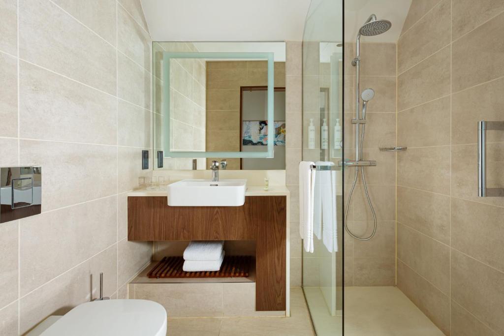 Двухместный номер Superior 2 отдельные кровати в Отель Courtyard by Marriott Baku