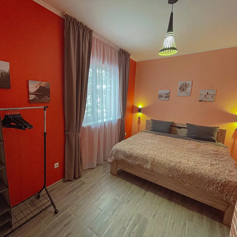 Четырёхместный коттедж Superior с красивым видом из окна в Нептун-2