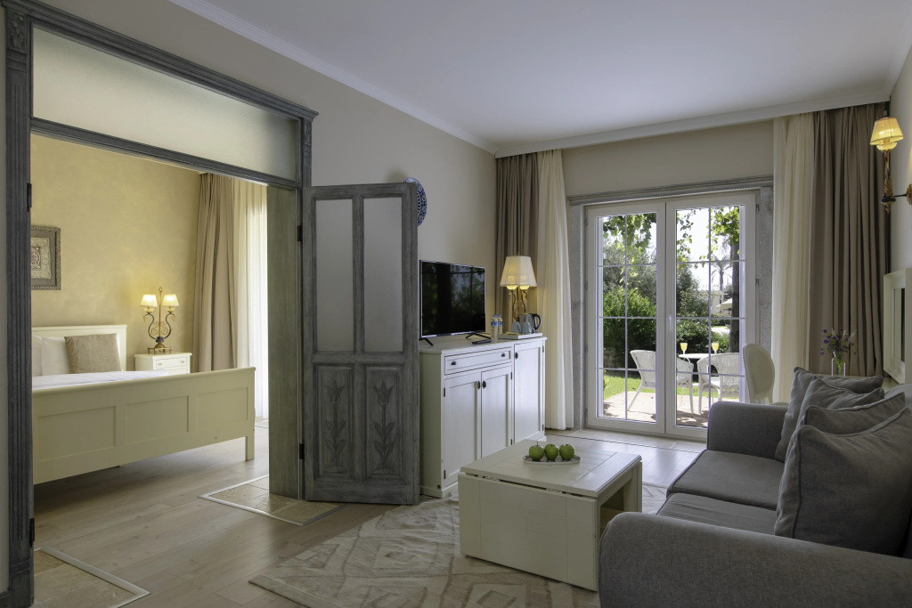 King Suite with view