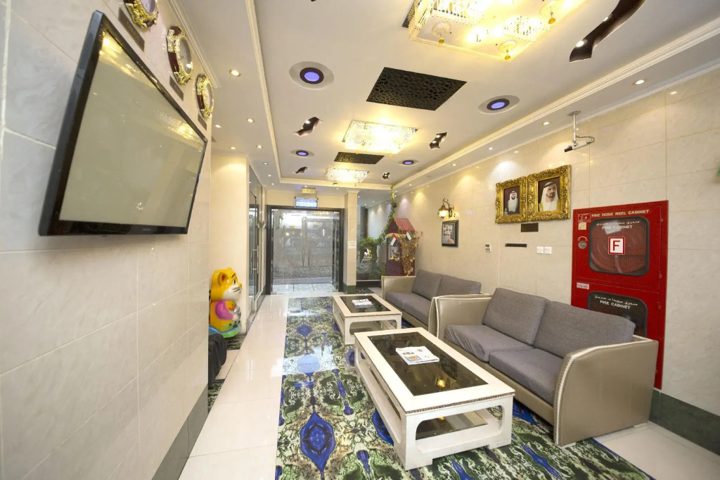 Lobby & Reception