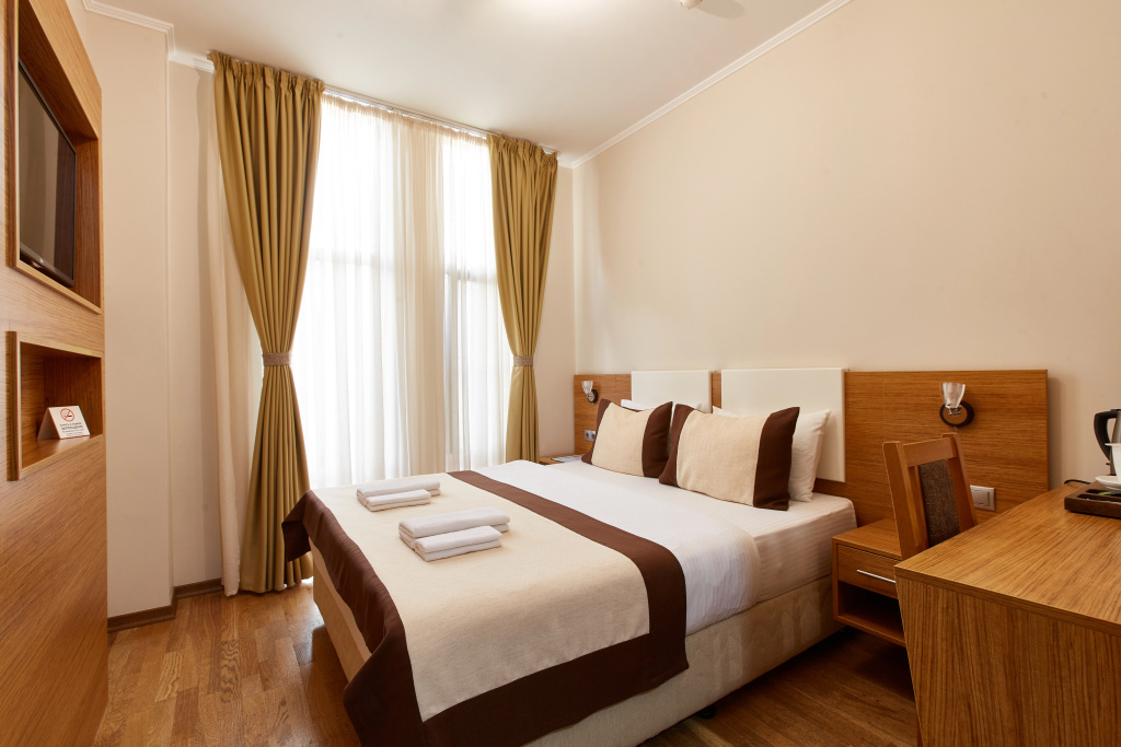 Superior Double room (full double bed)