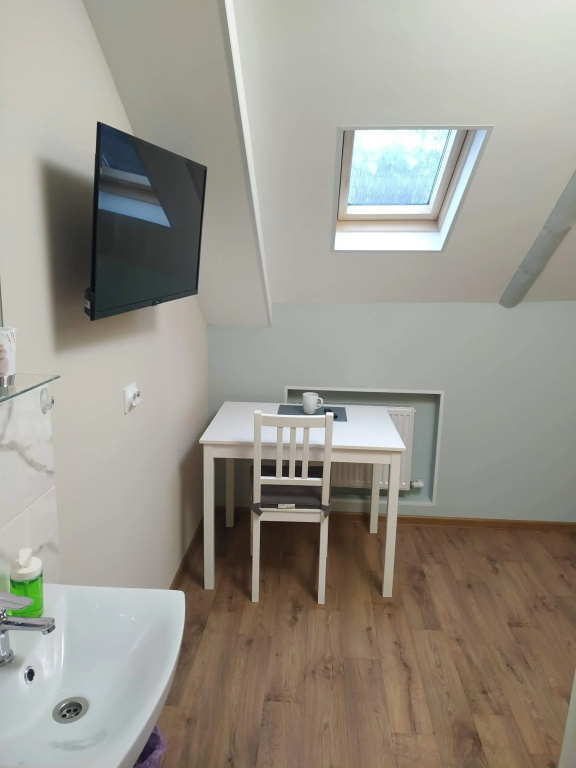 Economy Attic Single room