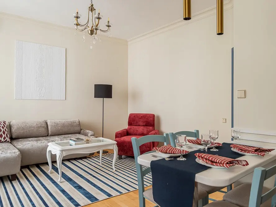 Апартаменты Кварт-Отель, Старопименовский пер., 16 — фото