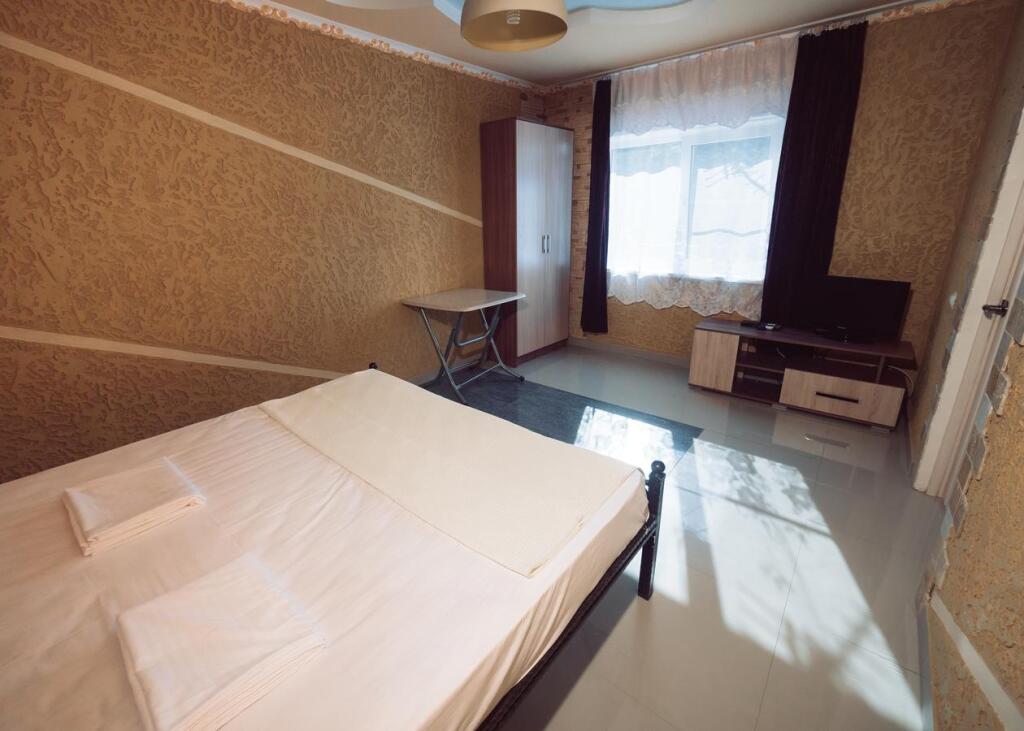 гостевой дом горе море. гагра улица совхозная 2.