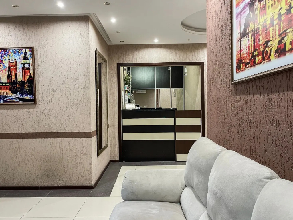 Lobby & Reception