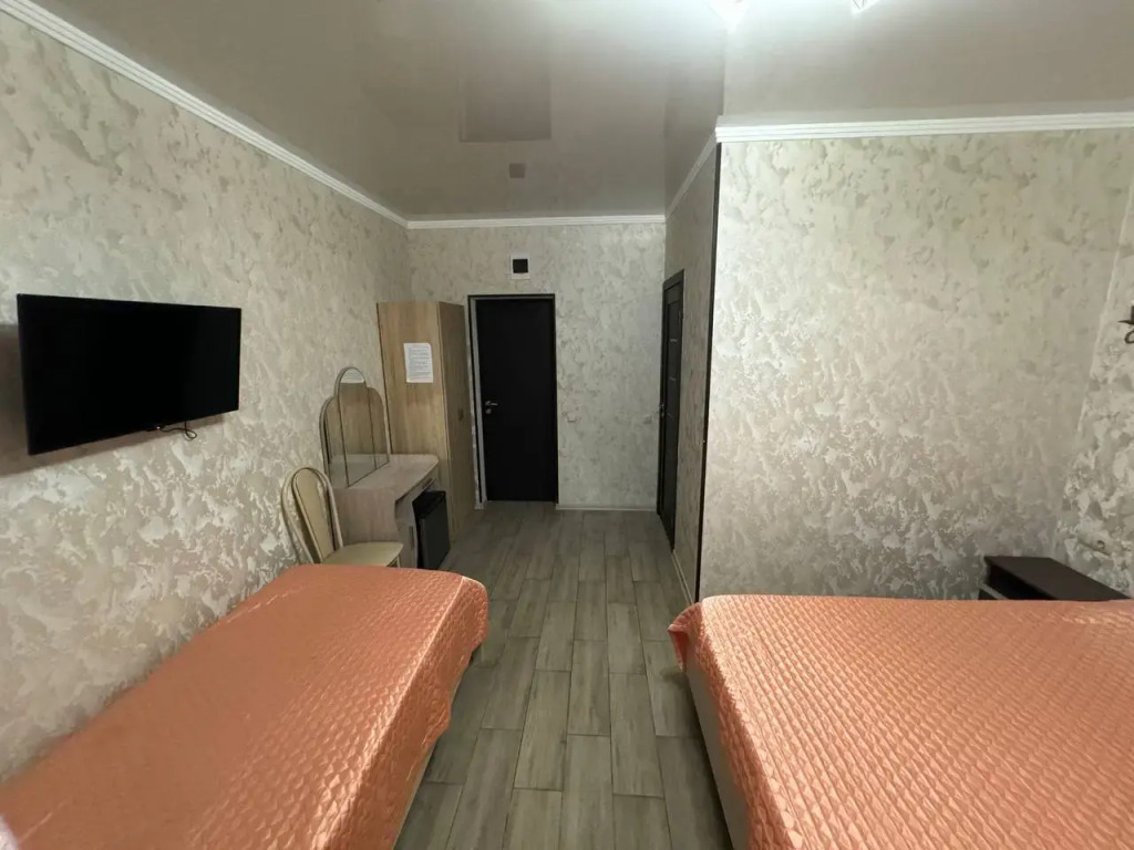 Трёхместный номер Comfort с балконом в Олимпия