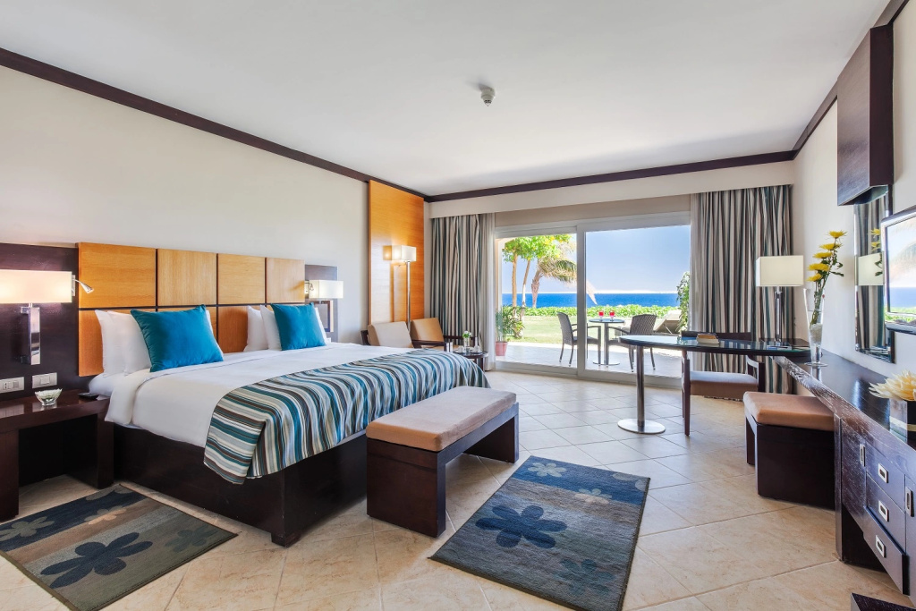 Superior Double room with sea view, bed type is subject to availability, full double bed room photo 1