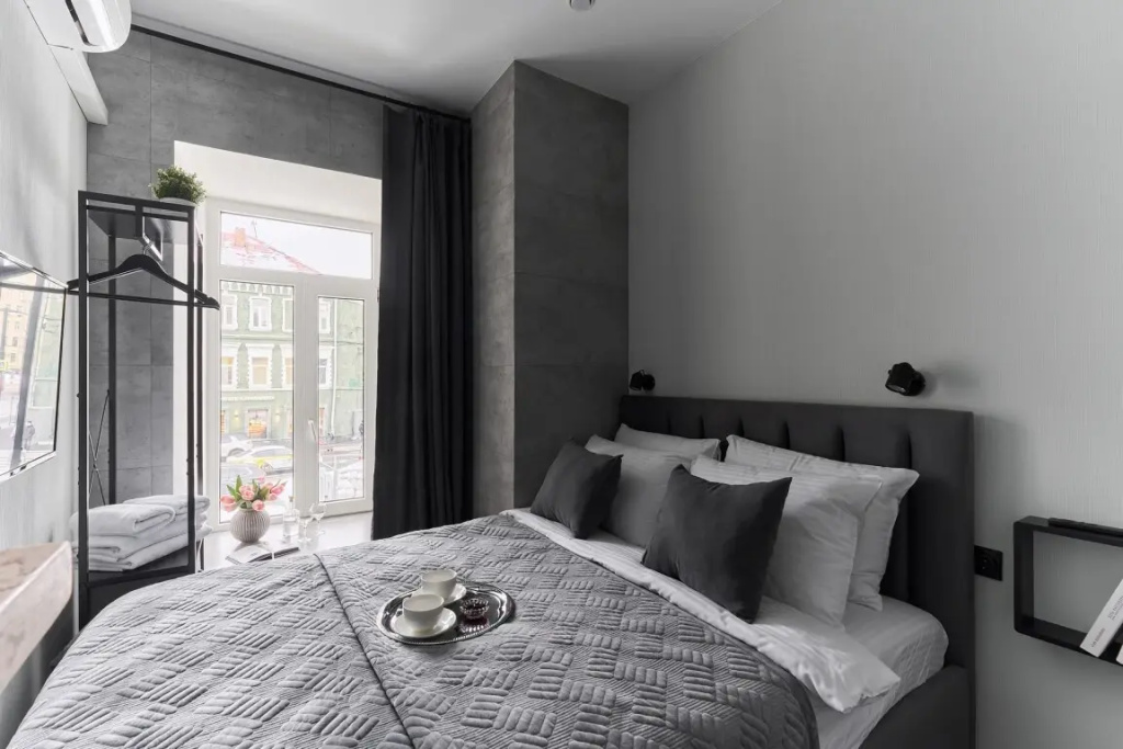 Апартаменты SMART LOFTS | Obsidian | 5 мин от метро Бауманская | Исторический дом — фото