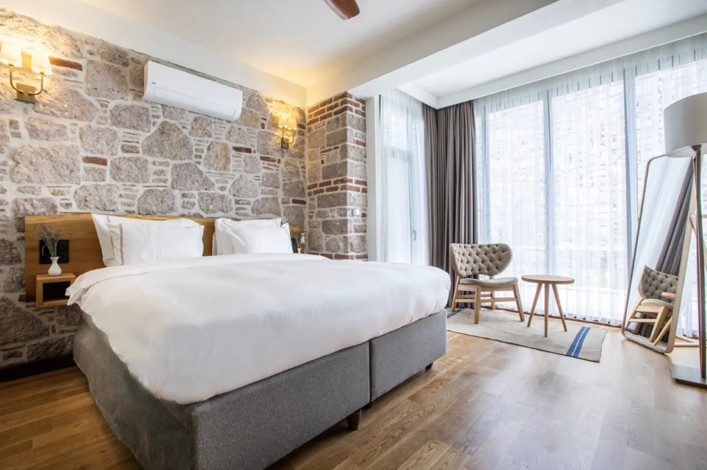 Suite with garden view