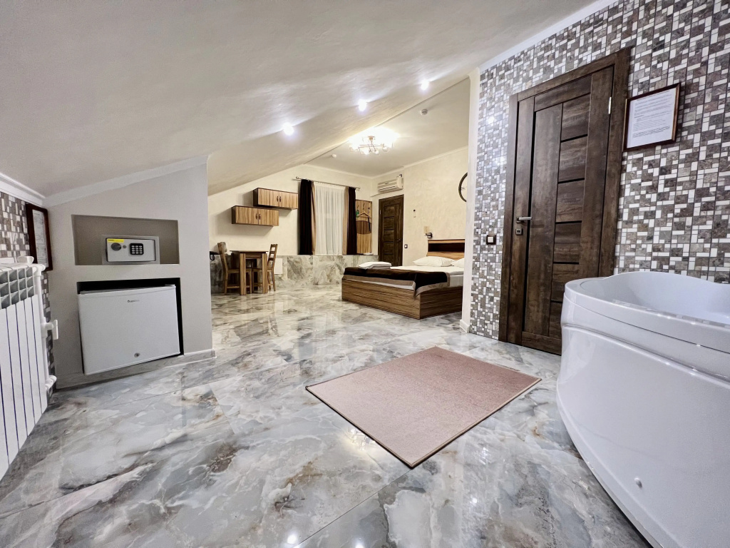 Mon Plaisir Khimki Guest House Room Type - Double Suite full double bed