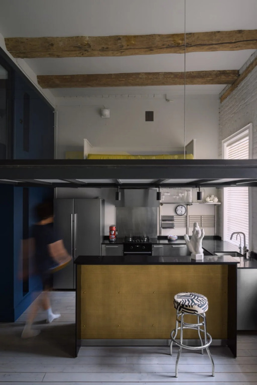 Апартаменты с видом на Фонтанку и Троицкий собор