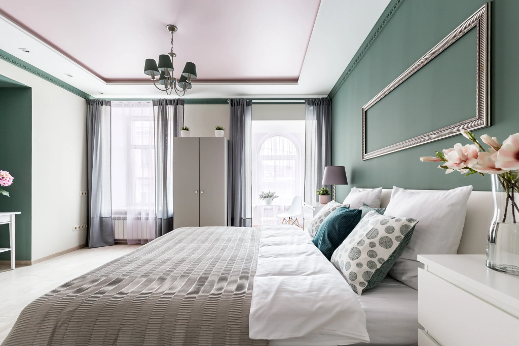 Отель Апартаменты Minin Apartments у канала Грибоедова 200 кв.м. в Санкт-Петербурге