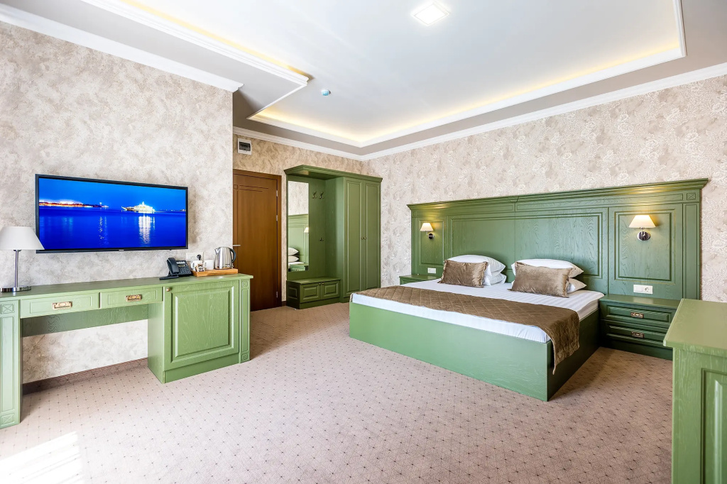 Bellagio Hotel Room Type - Double Junior Suite full double bed