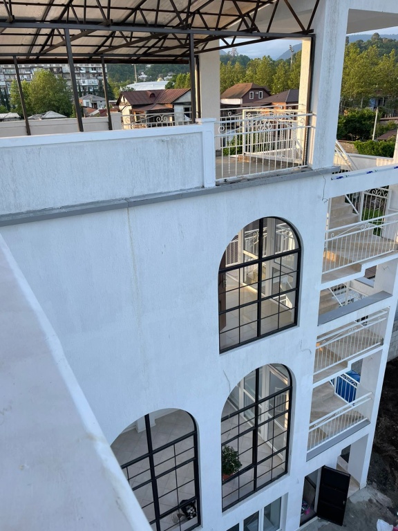 Гостевой дом White House Sukhum — фото