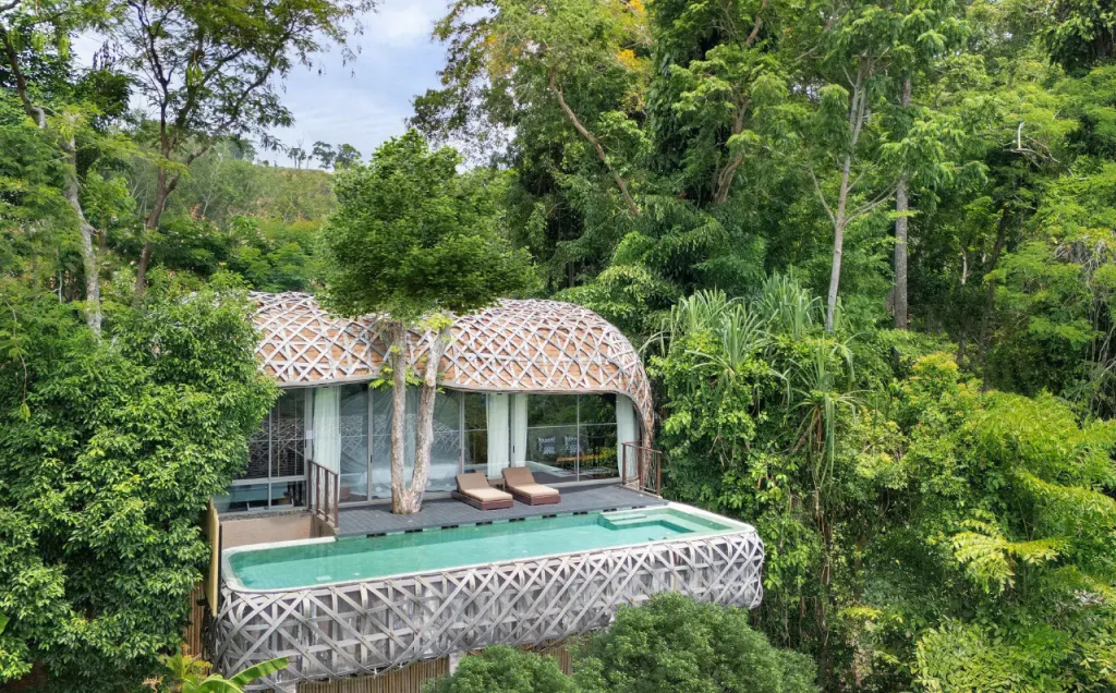 Bird's Nest Pool Double Villa with balcony and with sea view (full double bed)