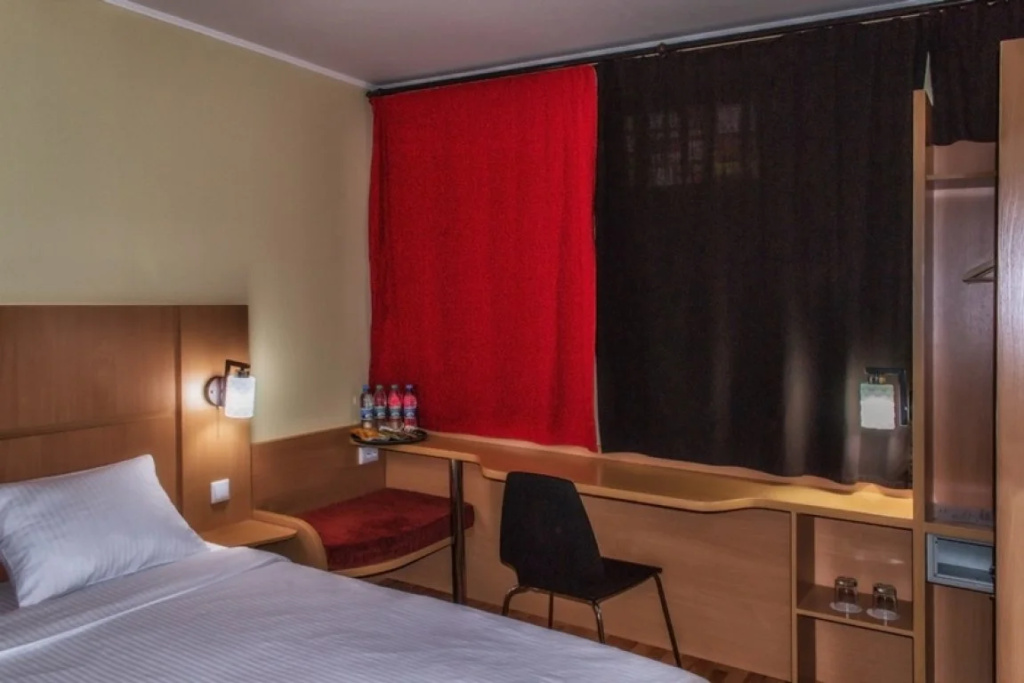 Standard Double room (twin beds)