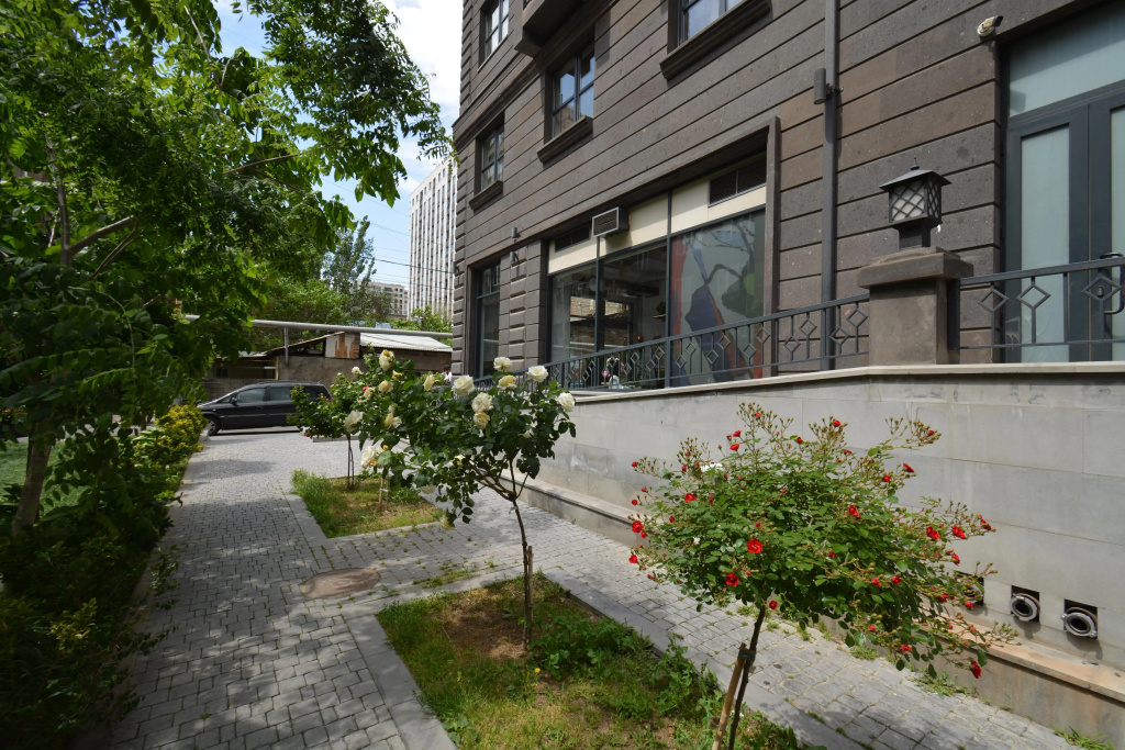 2-Komn na Ulitse Kokhbatsi Ko166 Flat