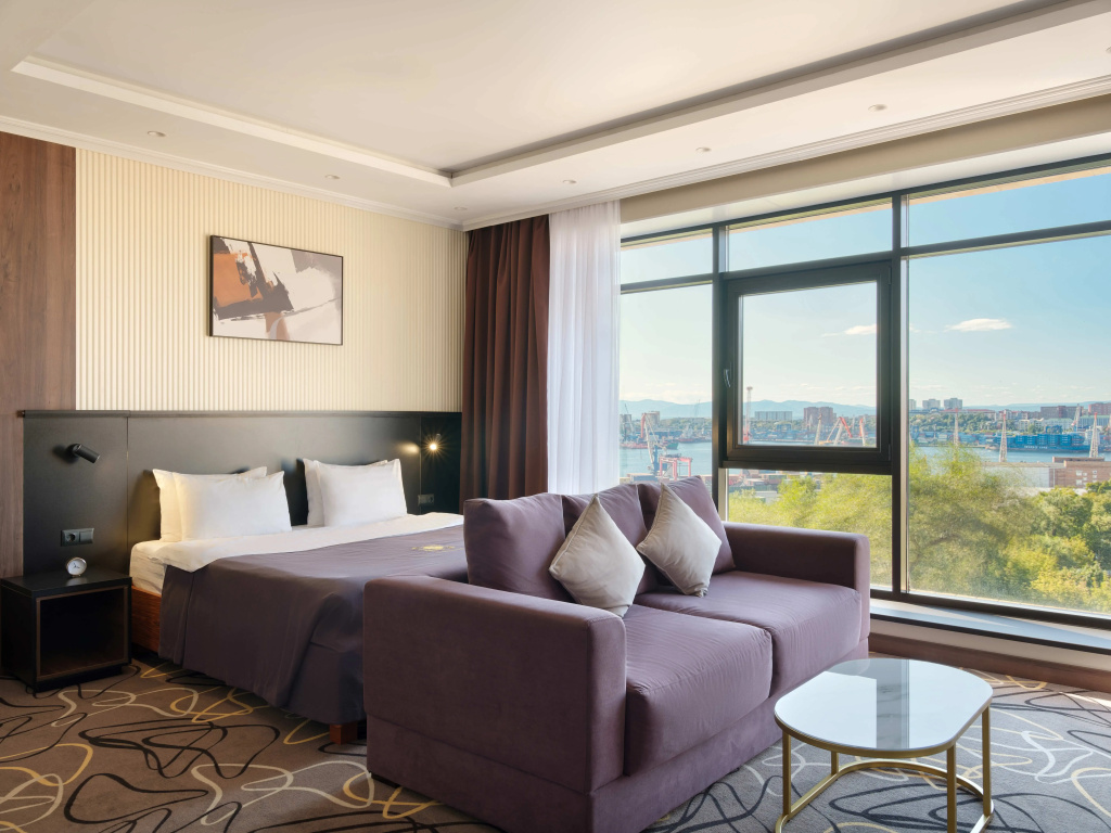 R Boutique Hotel Room Type - Double Suite with sea view full double bed
