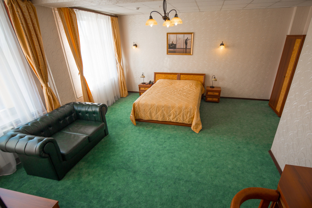 Arkadiya Hotel Room Type - Double Suite with city view full double bed