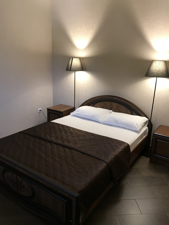 Четырёхместный люкс с 2 комнатами с балконом в Звезда