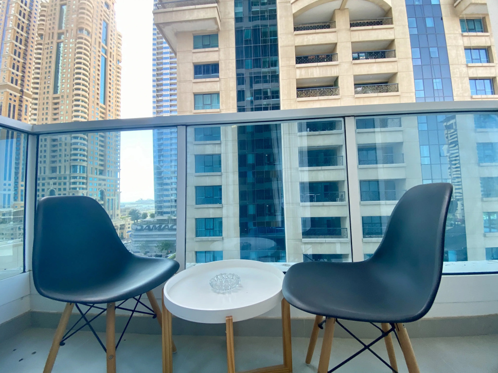 Spacious 1 Bed Marina Walk Dubai Marina Apartments
