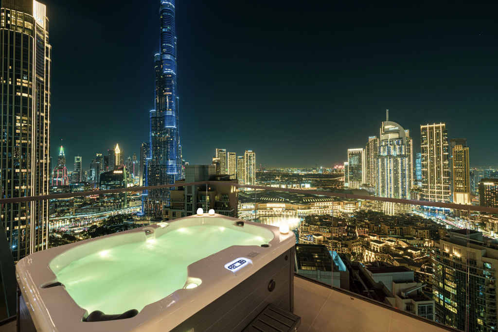 Апартаменты Private Terrace with Hot Tub Burj and Fountain View 2BR — фото