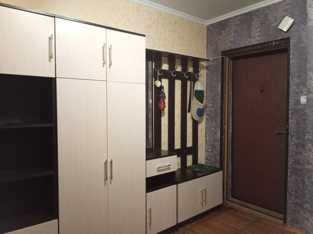 Rayon Amalienau Living Quarters
