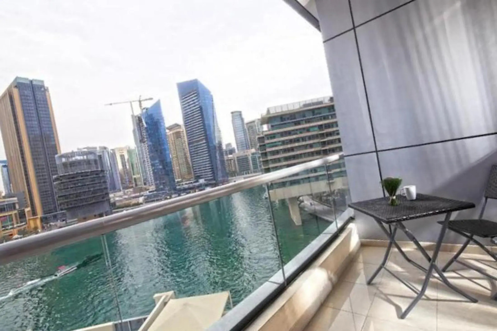 1BR Dubai Marina View 7 Min from Beach Apartments