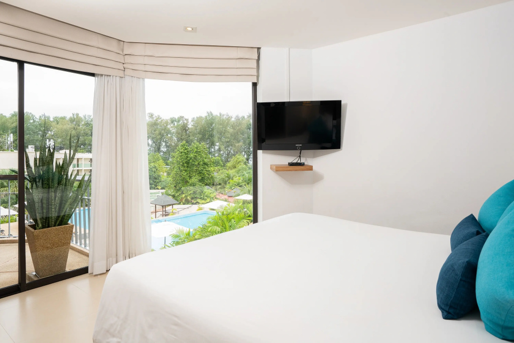 2 Bedrooms Suite with balcony
