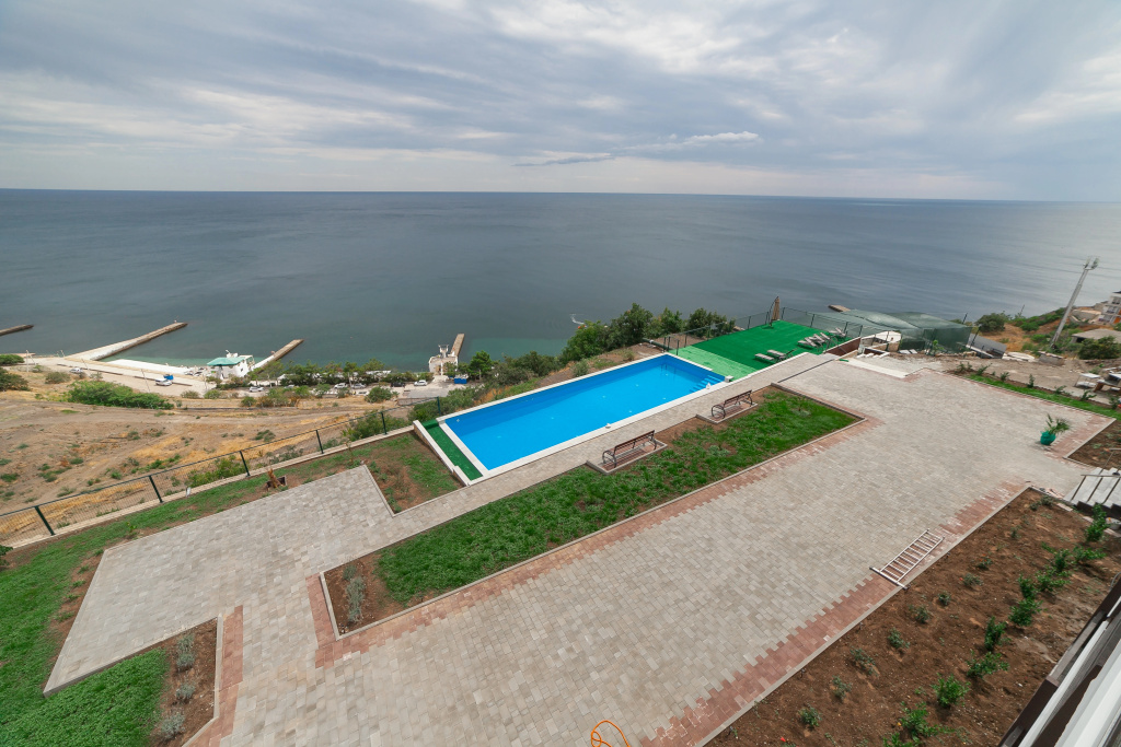 Beach & Waterfront
