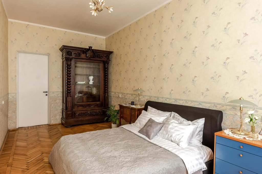 Апартаменты RentDaySpb напротив метро Маяковская — фото