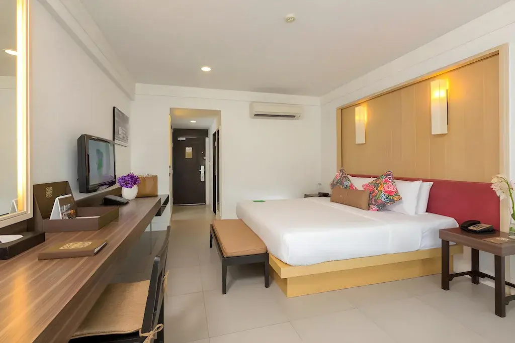 Sawaddi Patong Resort & Spa by Tolani - Chambres