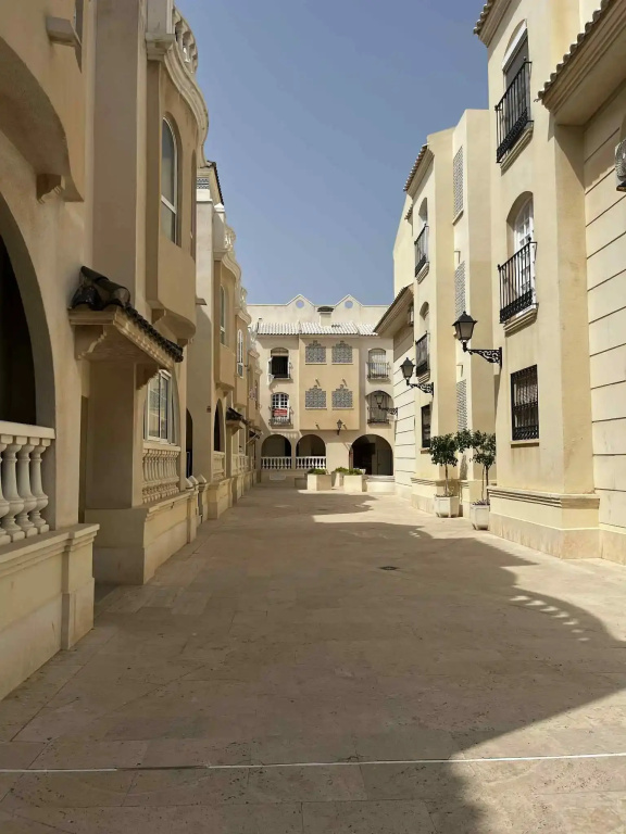 Duquesa Apartment