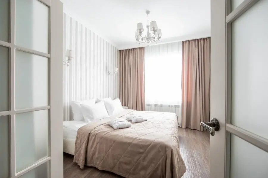 Gravor Hotel Room Type - Double Suite full double bed