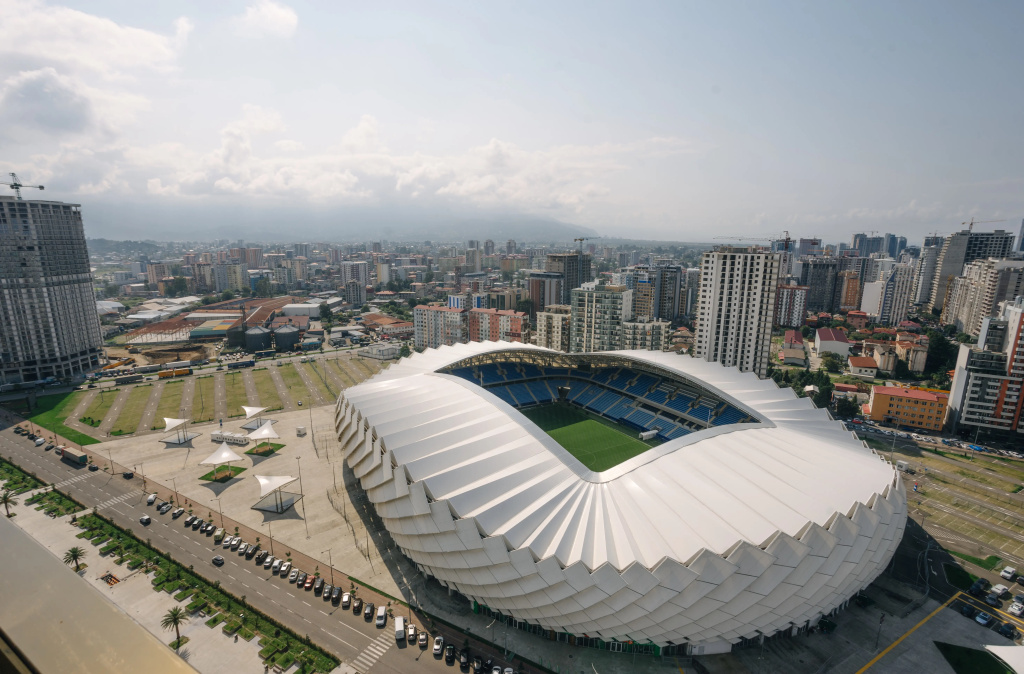 With Sea And City View Near Stadium Apartments