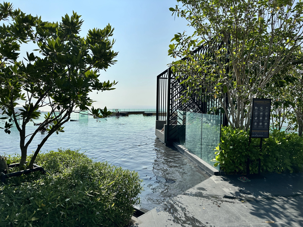 Апартаменты апарт- отеле Edge Central Pattaya new condos Base updated version — фото