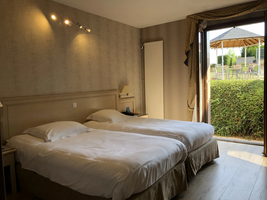 Classic Double room (full double bed)