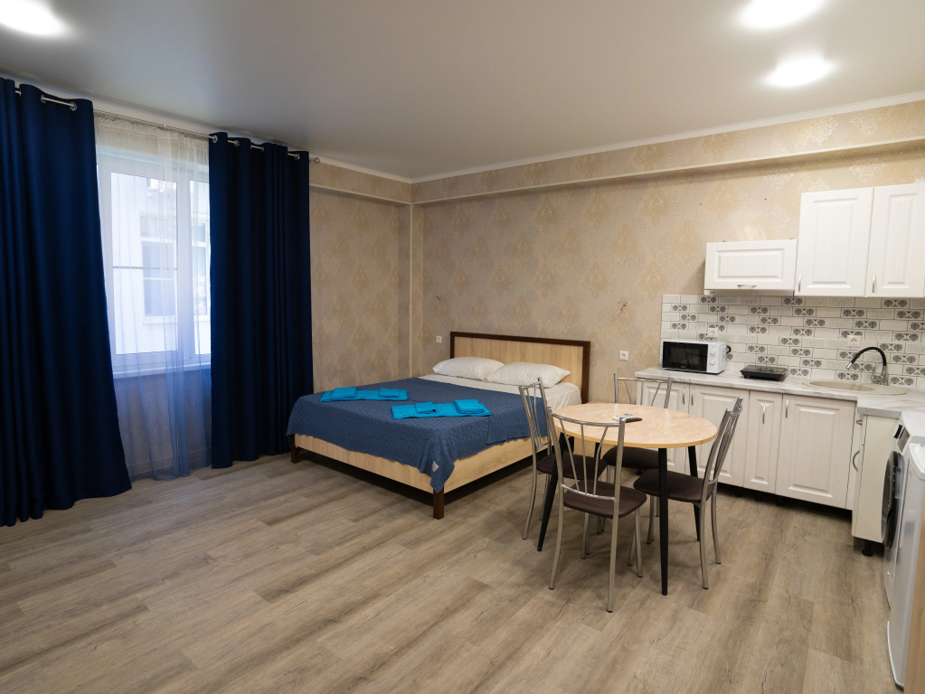 Double Studio with courtyard view (full double bed)