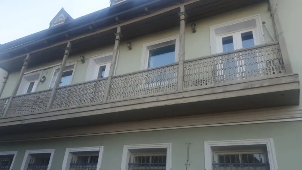 Dom Apartments