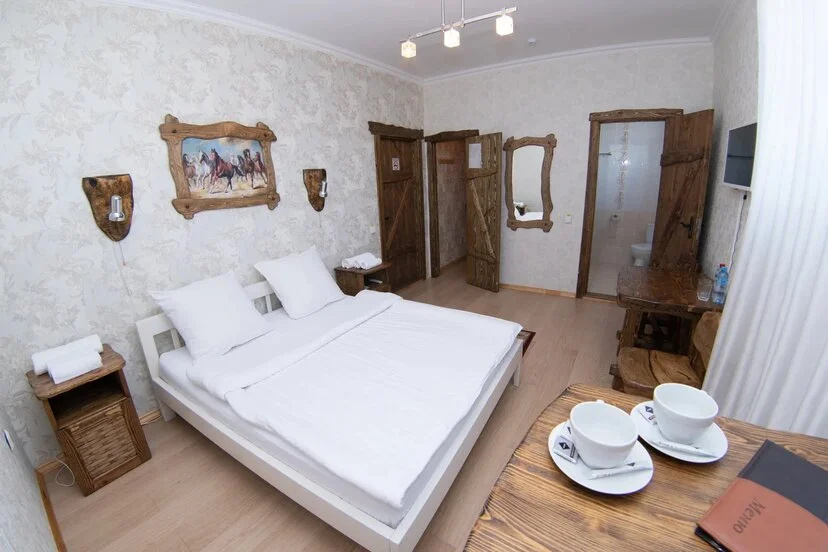 Aristokrat Hotel Room Type - Superior Double room full double bed