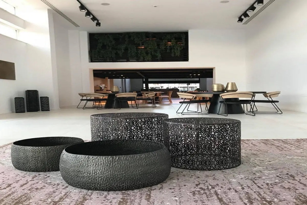 Lobby & Reception
