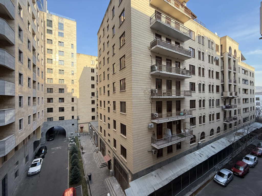 S 2 spal'nyami nedaleko ot Ploshchadi Respubliki ot Sweet Home Apartments