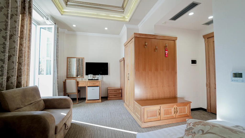 hotel-thumb