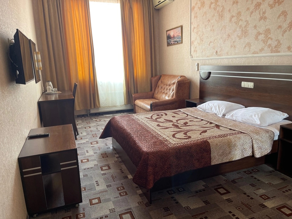 Standard Double room (full double bed)