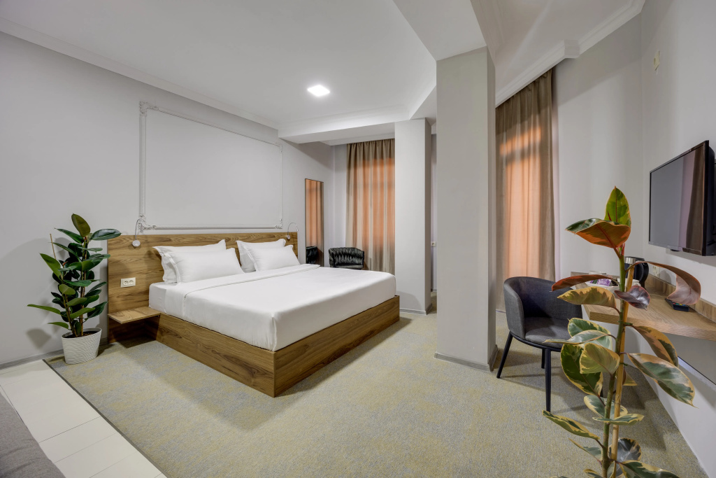 Superior Double room (full double bed)