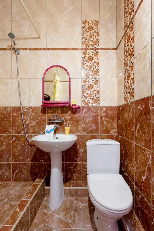 Четырёхместный номер Стандарт с балконом и с видом на город в Guest house city center