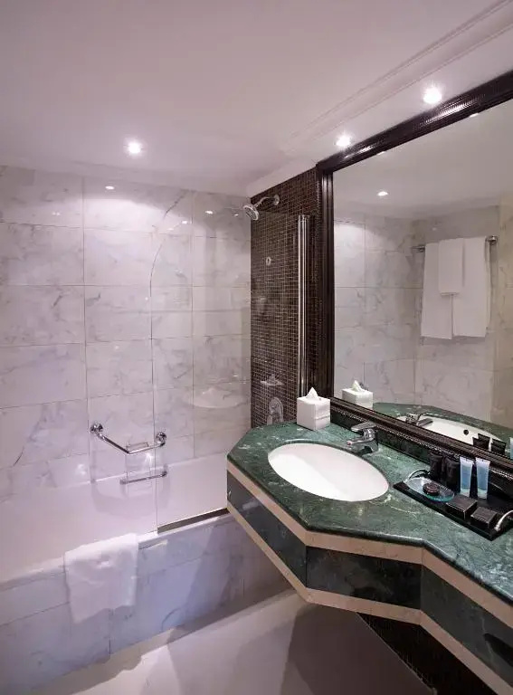 Deluxe room with creek view