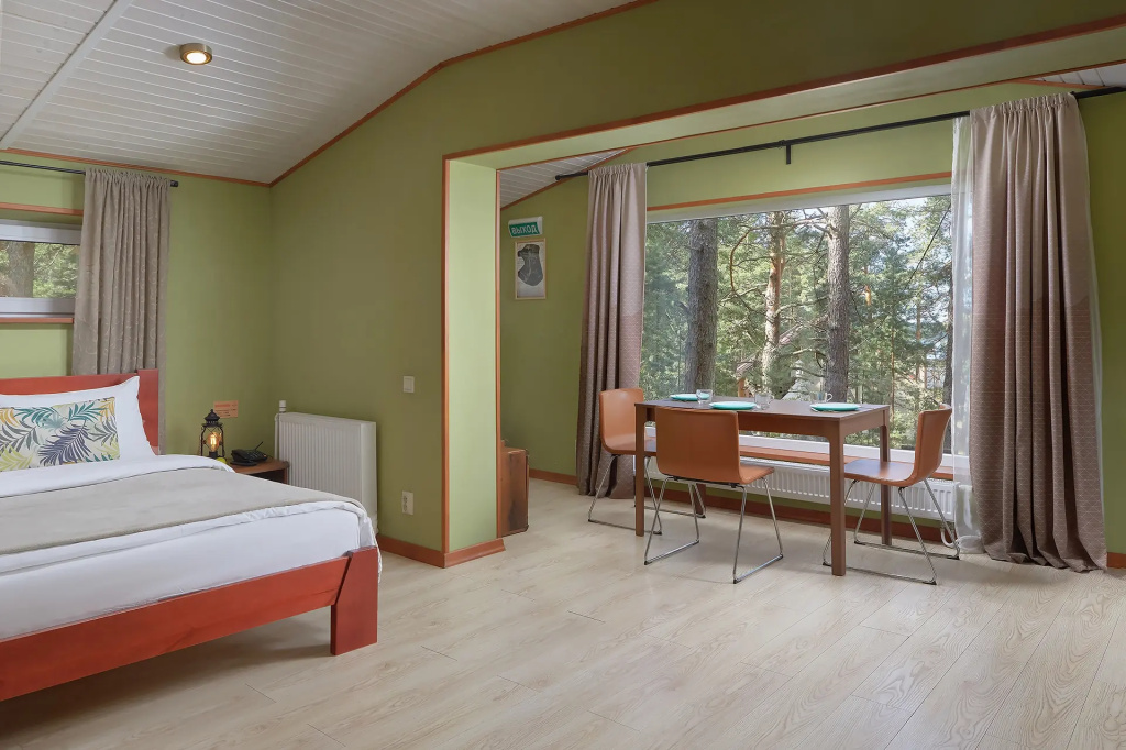 Velbot Double Cottage (full double bed)