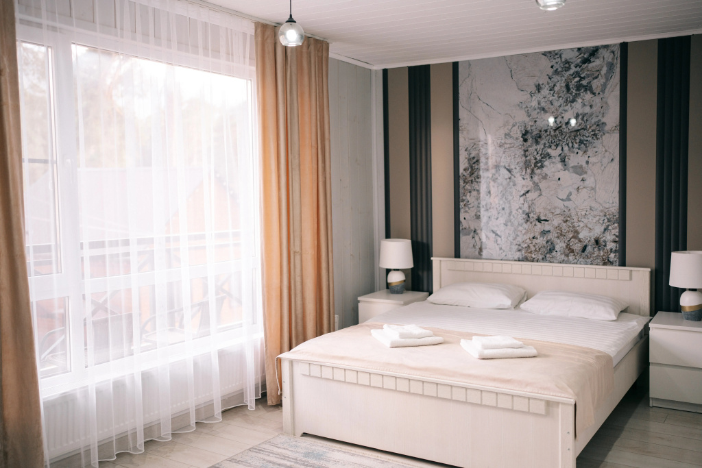 Triple room with balcony and with mountain view