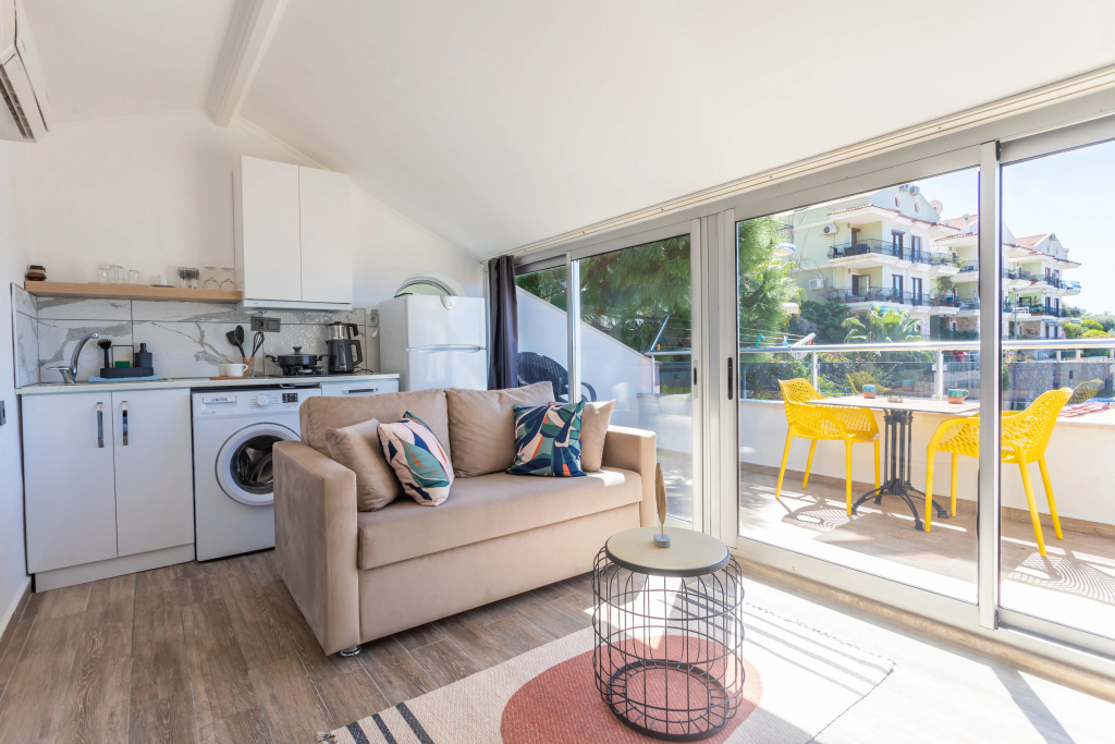 Double Attic No. 504 - Bella 1+1 Penthouse with balcony and with partial sea view (full double bed)